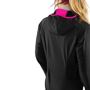 Dynafit DNA Polartec® Jacket W black out/pink glo zadní pohled na postavě