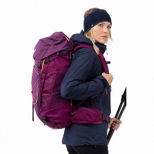 1259-6870-Salewa-Alptrek-50-BP-WS-dark-purple-side-hike