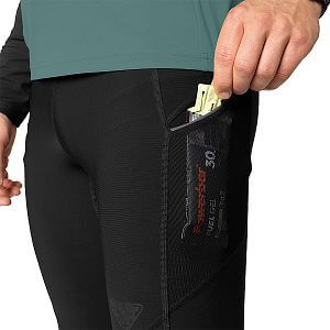 71910-0910 Dynafit Alpine 3/4 Tights M black out detail kapsa
