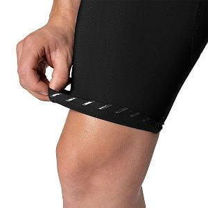 71922-0910 Dynafit Sky Short Tights M black out detail silikon