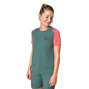 71933-3091 Dynafit Transalper S/S Tee W atlantic přední pohled na postavě detail