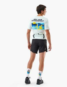 Compressport Free Belt Pro - UTMB 2025 ice flow běžecký opasek zadní pohled