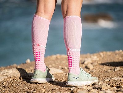 Compressport Full Socks Run pink běžecké podkolenky