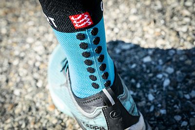 Compressport Full Socks Winter Run mosaic blue/black achilovka