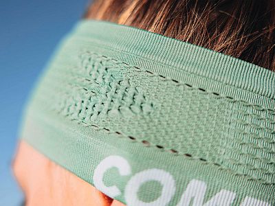 Compressport Headband On/Off creme de menthe lehká čelenka