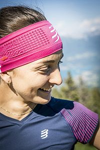 Compressport Headband On/Off magenta prodyšná čelenka