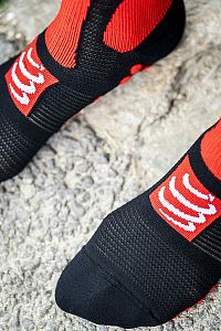 Compressport Hiking Socks black/red/white unisex ponožky na turistiku
