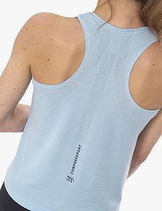 Compressport Performance Singlet W cashmere blue dámské sportovní tílko detail ramínka
