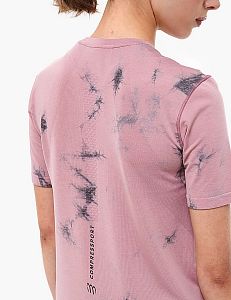 Compressport Performance SS TShirt W Eat My Dust! Zephyr Tie Dye