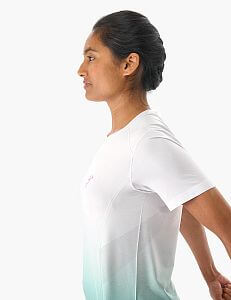 Compressport Performance SS TShirt W sugar/storm dámské běžecké tričko boční pohled