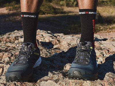 Compressport Pro Racing Socks V4.0 Trail black / red unisex ponožky sport trail