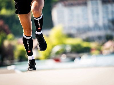 Compressport R2 3.0 black/white kompresní lýtkové návleky