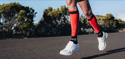 Compressport R2 3.0 red/black kompresní návleky na lýtka