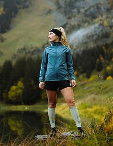 Compressport Tempest Waterproof Jacket W stargazer dámská nepromokavá bunda na běhání