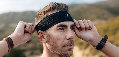 Compressport Thin Headband On/Off black multisportovní čelenka