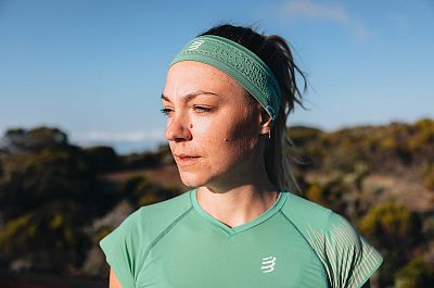 Compressport Thin Headband On/Off creme de menthe sportovní čelenka