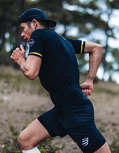 Compressport Trail Racing 2-in-1 Short M black kompresní vnitřní elasťáky