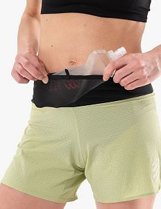 Compressport Trail Racing Short W nile dámské běžecké kraťasy přední elastická kapsa softflask