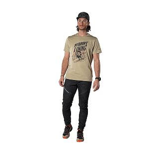 Dynafit 24/7 Artist Series Cotton T-Shirt M moon/steep and deep přední pohled na postavě