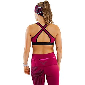 Dynafit Alpine Graphic Bra W beet red zadní pohled na postavě