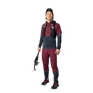 Dynafit Alpine Hybrid JKT M burgundy přední pohled na postavě