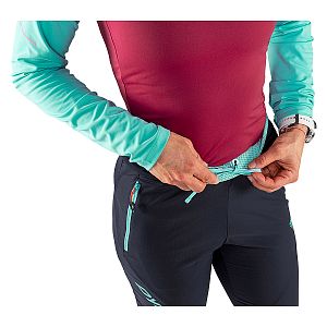 Dynafit Alpine Hybrid Pants W blueberry/marine blue detal přední strana pas