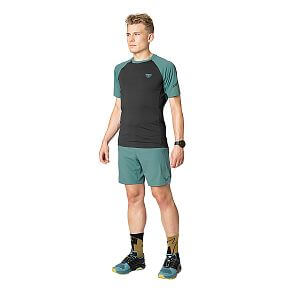 Dynafit Alpine Pro 2/1 Shorts M atlantic přední pohled na postavě
