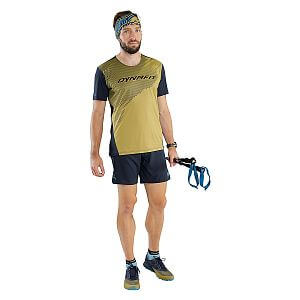 Dynafit Alpine Pro 2in1 Shorts M blueberry storm blue přední pohled na postavě