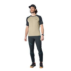 Dynafit Alpine Pro S/S Tee M rock khaki přední pohled na postavě