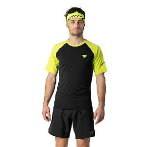 Dynafit Alpine Pro S/S Tee M ultra yellow přední pohled na postavě detail
