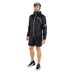 Dynafit Alpine shorts M black out přední pohled na postavě