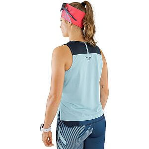 Dynafit Sky Crop Top W marine blue zadní pohled na postavě detail
