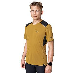 Dynafit Sky Shirt M tobacco přední pohled na postavě detail