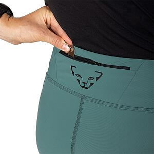 Dynafit Sky Short Tights W atlantic detail zadní kapsa