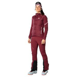 Dynafit Speed Insulation Hybrid Jacket W burgundy přední pohled na postavě