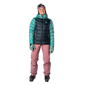 Dynafit Tigard Down Jacket W marine blue přední pohled na postavě