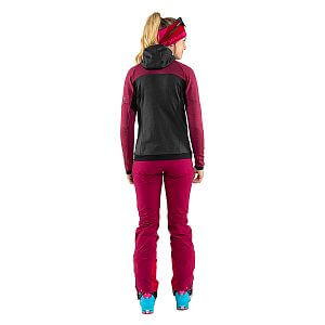 Dynafit Tour Wool Thermal W Hoody beet red zadní pohled na postavě