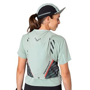 Dynafit Trail 6 Vest jadelite/black out zadní pohled na postavě detail