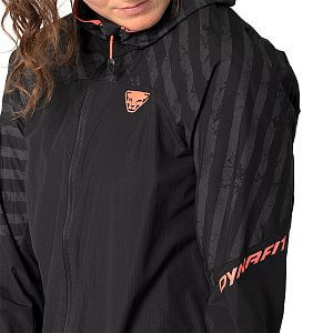 Dynafit Trail Reflective Wind JKT W black out dámská běžecká bunda s kapucí a reflexními prvky