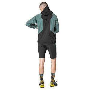 Dynafit Transalper 3L jacket M atlantic zadní pohled na postavě