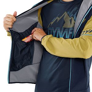 Dynafit Transalper Dynastretch Jacket M army přední pohled na postavě detail kapsa