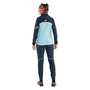 Dynafit Transalper Dynastretch Jacket W blueberry marine blue zadní pohled na postavě