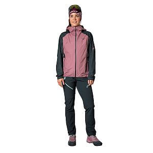 Dynafit Transalper Gore-Tex Jacket W blueberry/mokarosa přední pohled na postavě