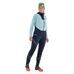 Dynafit Traverse Dynastretch Jacket W marine blue přední pohled na postavě