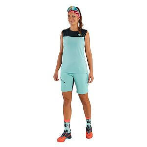 Dynafit Traverse Dynastretch Shorts W marine blue přední pohled na postavě