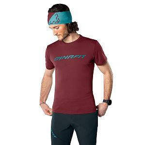 Dynafit Traverse T-Shirt M burgundy přední pohled na postavě detail