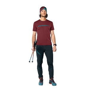 Dynafit Traverse T-Shirt M burgundy přední pohled na postavě