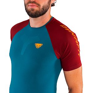 Dynafit Ultra 3 S-tech Shirt M mallard blue přední pohled na postavě detail