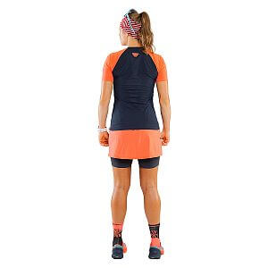 Dynafit Ultra 3 S-tech Shirt W blueberry hot coral detail zadní pohled na postavě