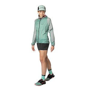Dynafit Vert Wind Jacket Women jadelite dámská běžecká větrovka s kapucí prodyšná a minimalistická